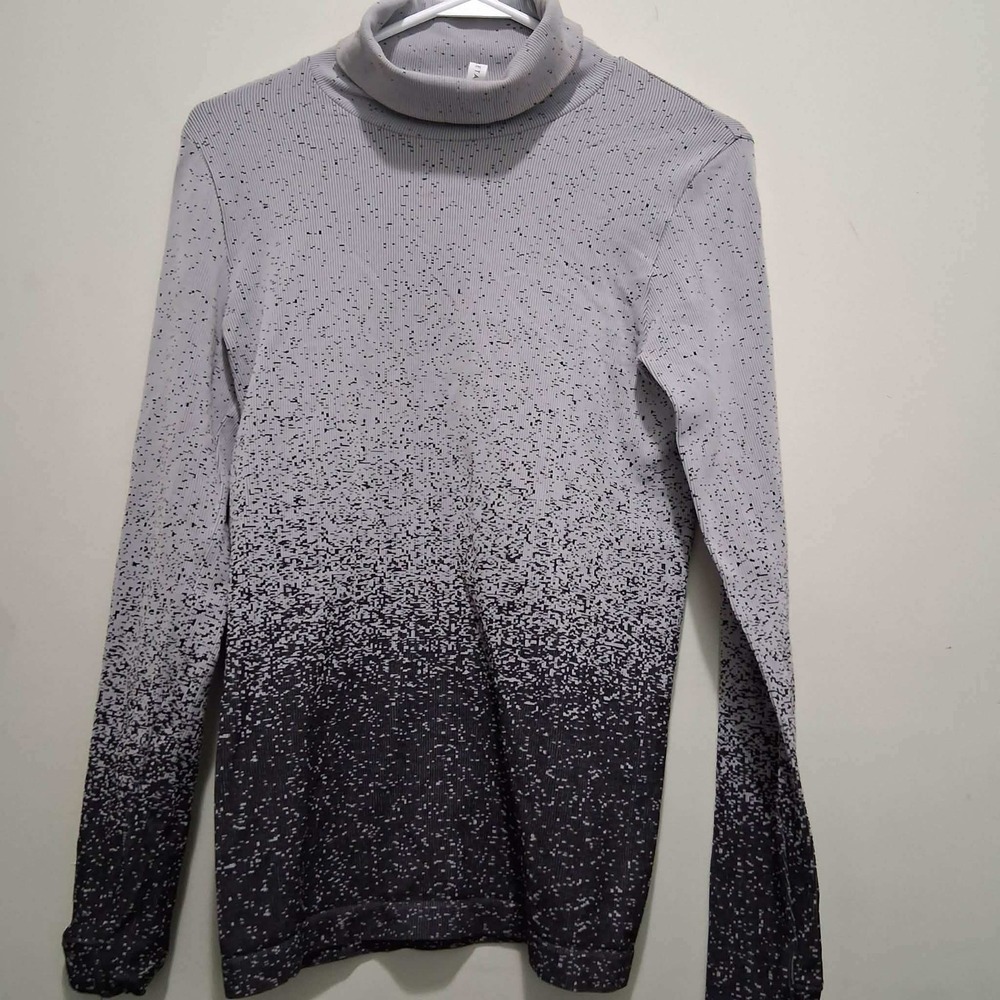 Athleta Momentum Ombre Turtleneck‎ Grey Black Ribbed Seamless Top Small 631825